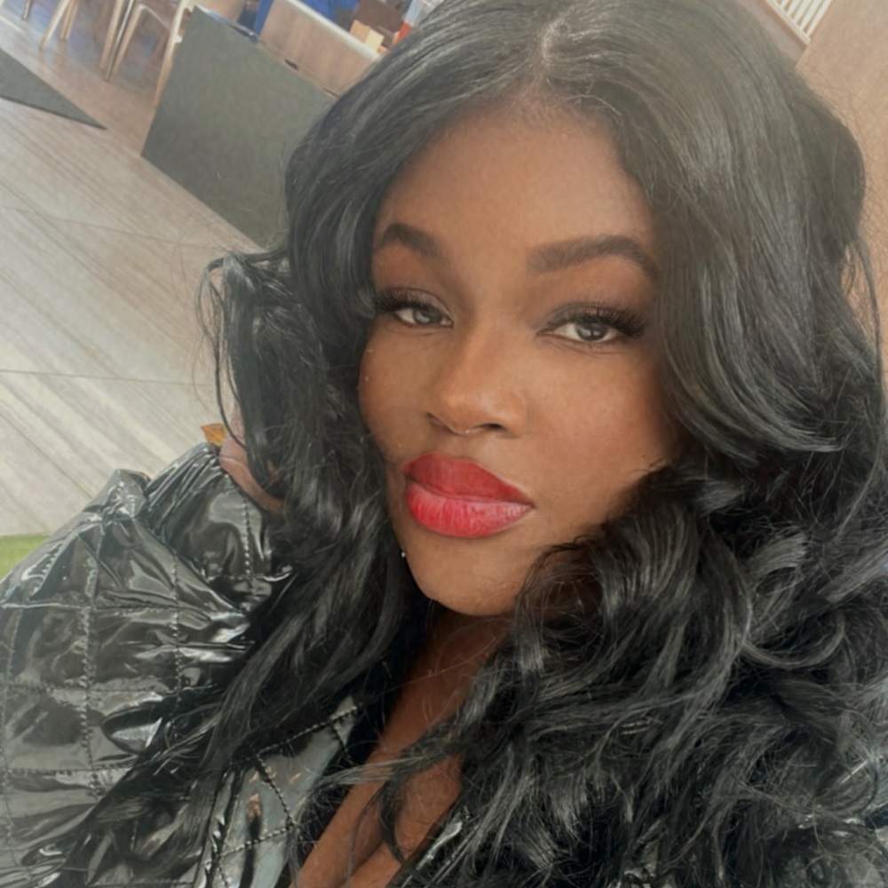 Meet your Posher, Lashonte